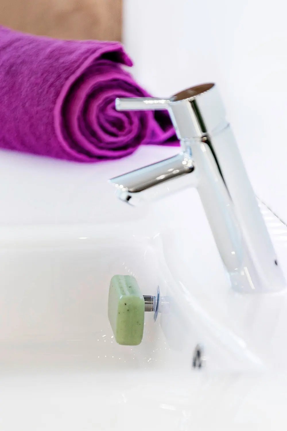 SAVONT Original Magnetic floating soap holder | Always dry & clean | Soap dish dispenser drainer for shower or sink SAVONT